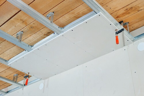 Quelle est la meilleure solution pour isoler son plafond?